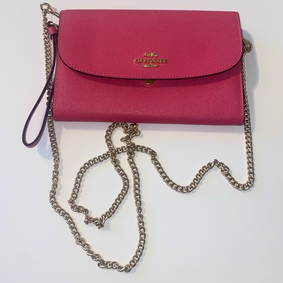 Brand New Women's Hot Pink magenta COACH handbag